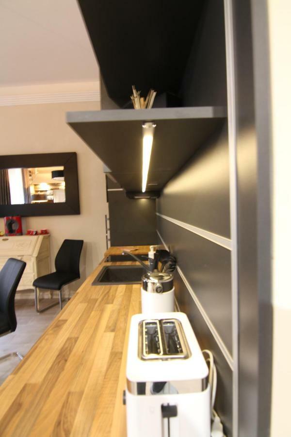 Center Of The Center, The Grand Deluxe Apartment Budapest Ngoại thất bức ảnh