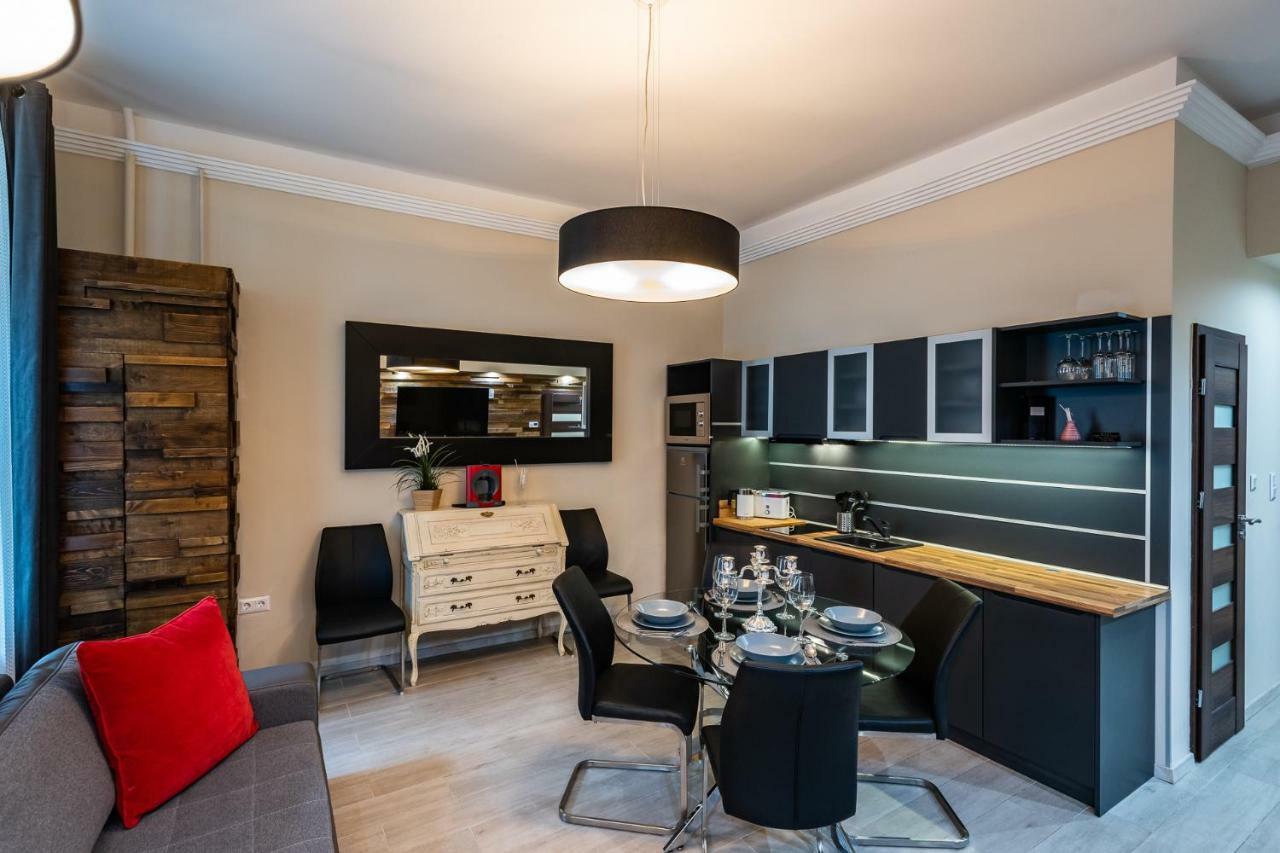Center Of The Center, The Grand Deluxe Apartment Budapest Ngoại thất bức ảnh