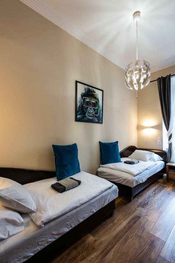Center Of The Center, The Grand Deluxe Apartment Budapest Ngoại thất bức ảnh