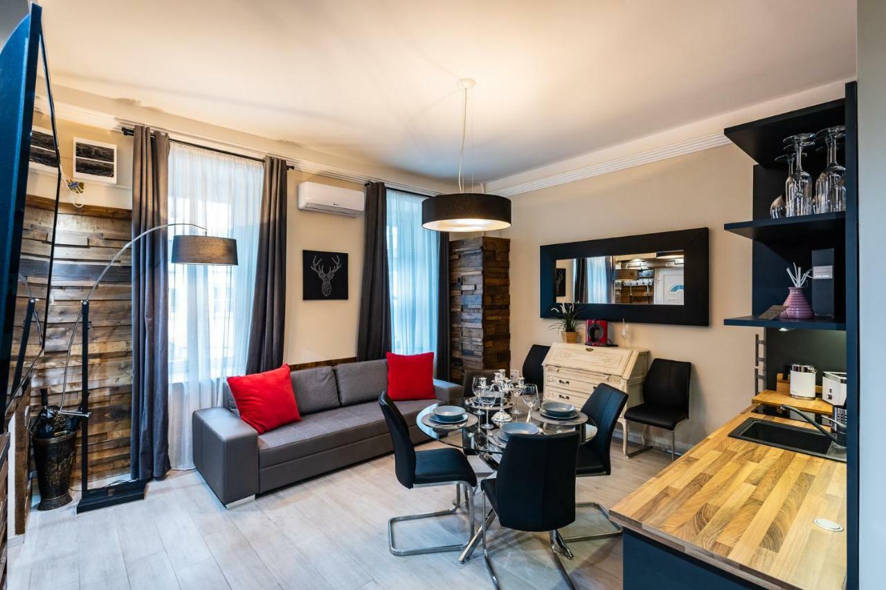 Center Of The Center, The Grand Deluxe Apartment Budapest Ngoại thất bức ảnh