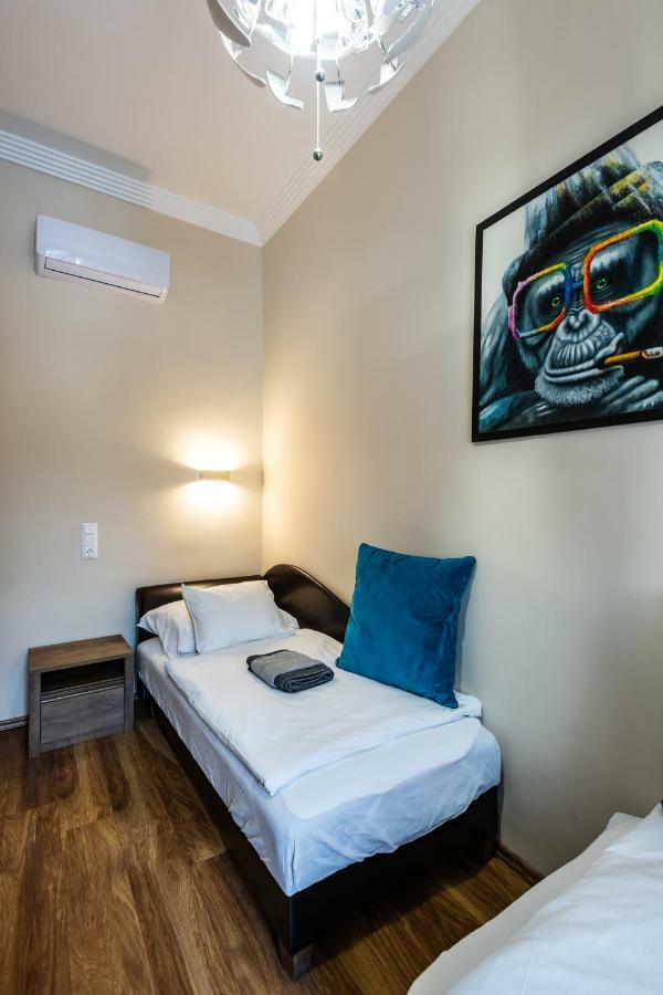 Center Of The Center, The Grand Deluxe Apartment Budapest Ngoại thất bức ảnh