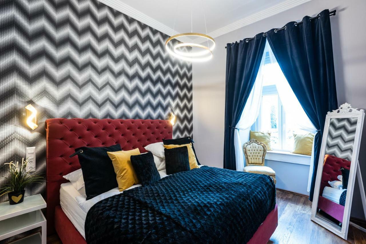 Center Of The Center, The Grand Deluxe Apartment Budapest Ngoại thất bức ảnh