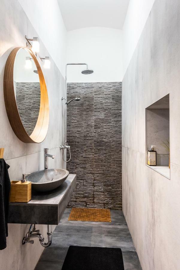 Center Of The Center, The Grand Deluxe Apartment Budapest Ngoại thất bức ảnh