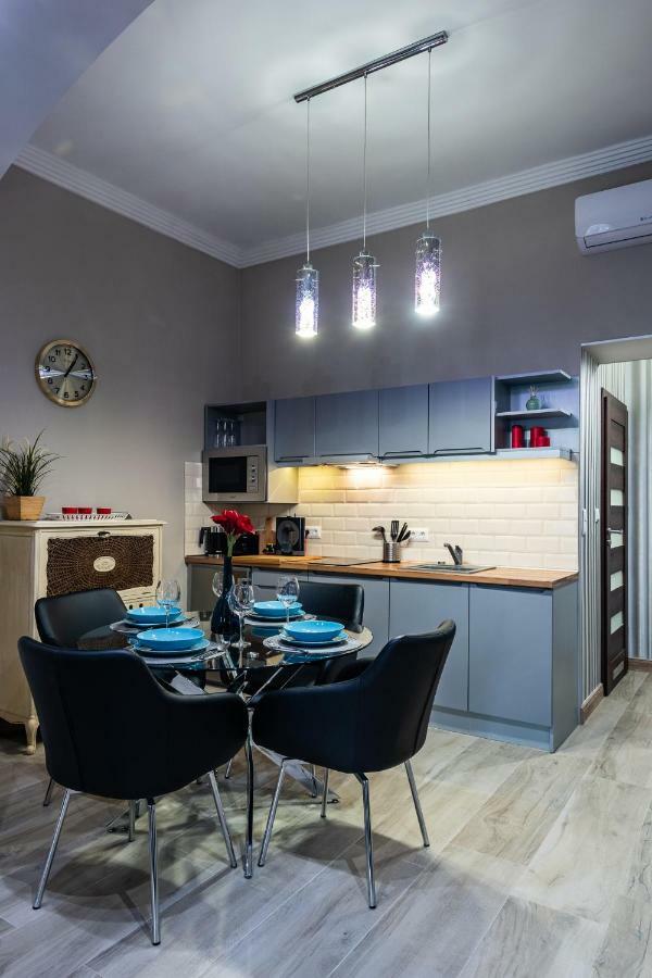 Center Of The Center, The Grand Deluxe Apartment Budapest Ngoại thất bức ảnh