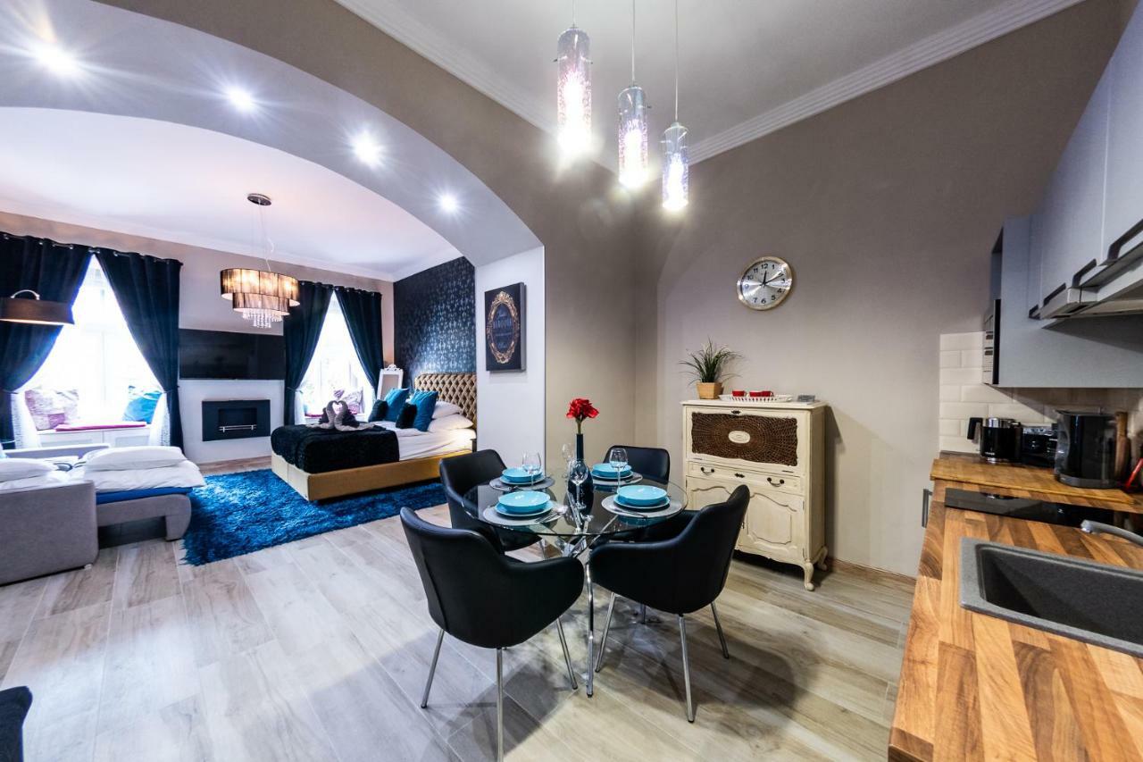 Center Of The Center, The Grand Deluxe Apartment Budapest Ngoại thất bức ảnh